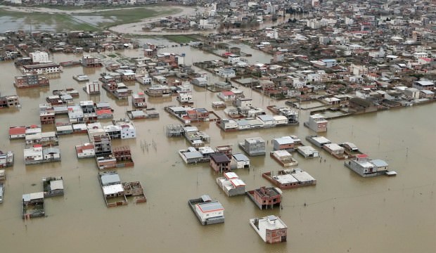 İranda daşqınlar nəticəsində ölənlərin sayı 44 nəfərə çatıb