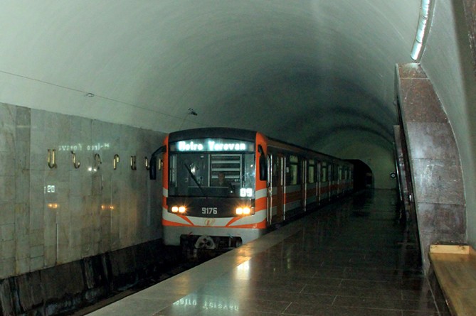 Yerevan Metropolitenində böyük məbləğdə mənimsəmə faktları aşkarlanıb