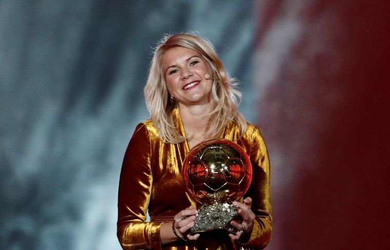 Dünyanın ən yaxşı qadın futbolçusu Messidən 325 dəfə az maaş alır