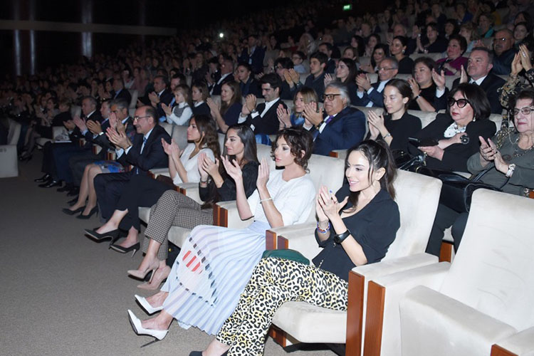 Bakıda məşhur pianoçu Denis Matsuyevin konserti olub