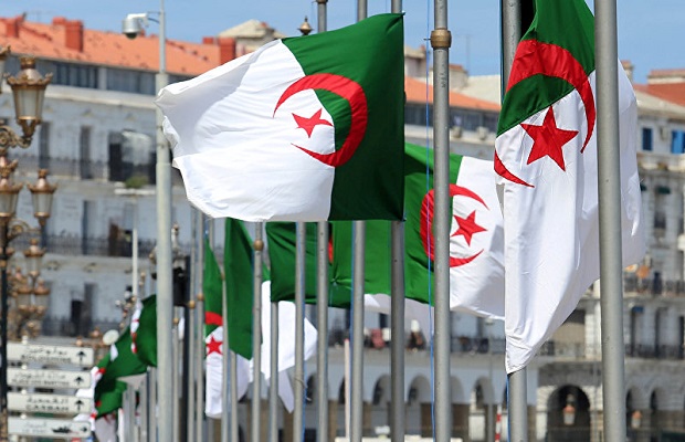 Əlcəzairdə müvəqqəti prezident seçilib