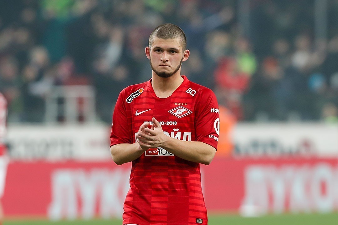 “Spartak” klubu ABŞ vətəndaşının burnunu qıran azərbaycanlı futbolçunu ciddi cəzalandırıb