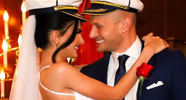 Azərbaycanlı model amerikalı pilotla evləndi