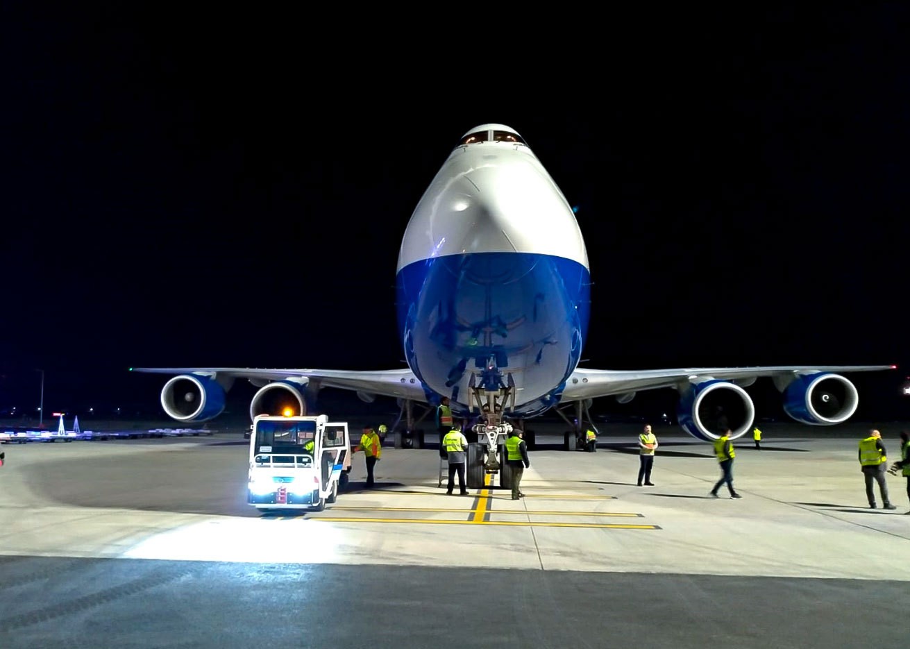 Azərbaycanın “Boeing 747” yük təyyarəsi ilk dəfə İstanbulun yeni hava limanına enib