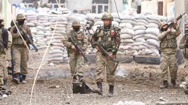 Suriyada Türkiyə hərbçilərinə hücum olub, ölən və yaralananlar var