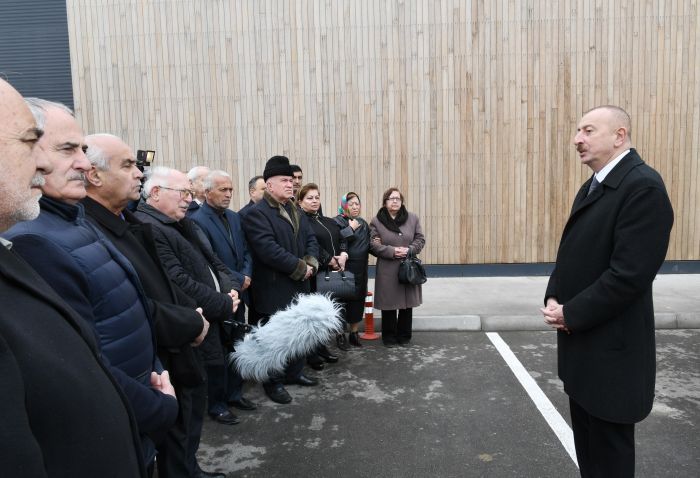 Prezident vətəndaşlarla görüşüb - FOTO