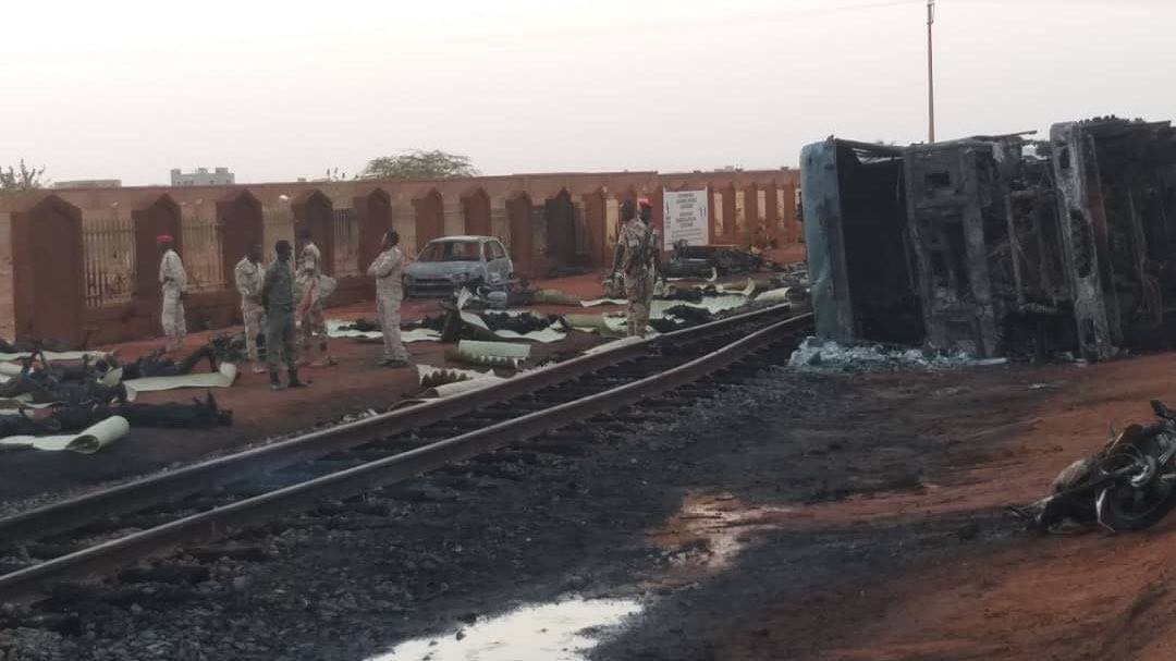 Nigerdə benzindaşıyan maşının partlaması nəticəsində 56 nəfər ölüb
