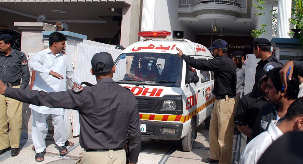 Pakistanda məscid yaxınlığında baş verən partlayışda 9 nəfər ölüb