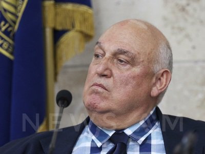 Yerevan Dövlət Universitetinin rektoru istefa verib