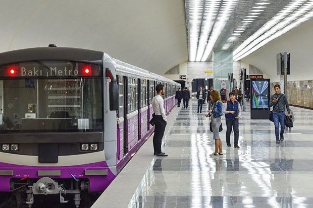 Bakı metrosunda təhlükəli anlar – İşə polis qarışdı