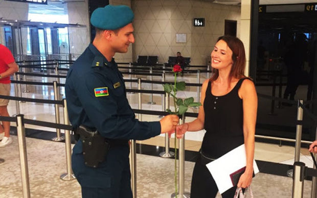 Bakı aeroportunda turistlərə xüsusi hədiyyə