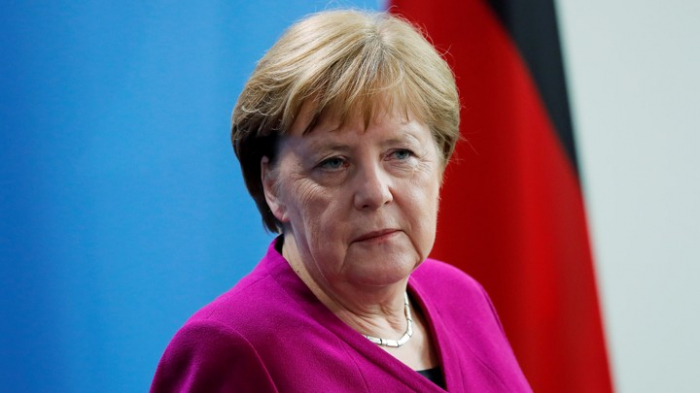 Merkel İranın tərəfini saxladı