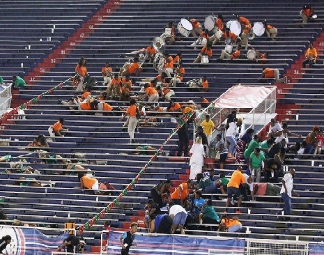 ABŞ-da stadiona silahlı hücum nəticəsində 10 nəfər yaralanıb
