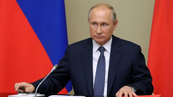 Putin 30-a yaxın general və polkovniki istefaya göndərdi