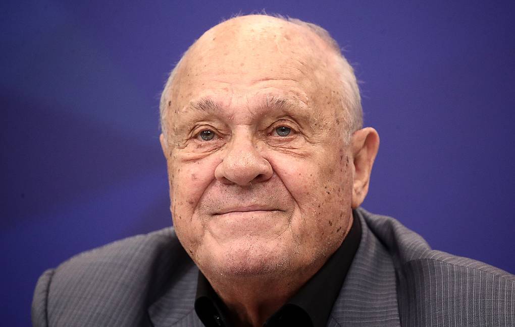 Bakılı “Oskar” mükafatçısı Vladimir Menşov 80 illik yubileyini qeyd edir