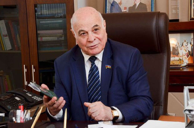 Milli Məclisin 82 yaşlı deputatı: Yerimizi gənclər tutmalıdır