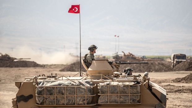 Türkiyə İŞİD hərbçilərinin deportasiyasına başladı
