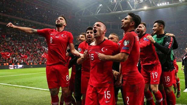 Türkiyə Avropa Çempionatının final mərhələsinə vəsiqə qazandı