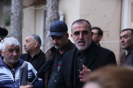 Rauf Arifoğlu imzatoplama kampaniyasında iştirak etdi: Küçədə qələbəlik yarandı – FOTOLAR