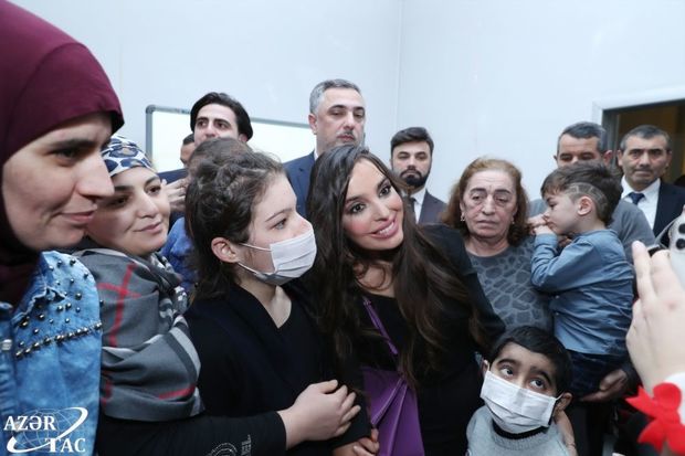 Leyla Əliyeva Hematologiya və Transfuziologiya İnstitutunda müalicə alan uşaqlarla görüşüb – FOTO