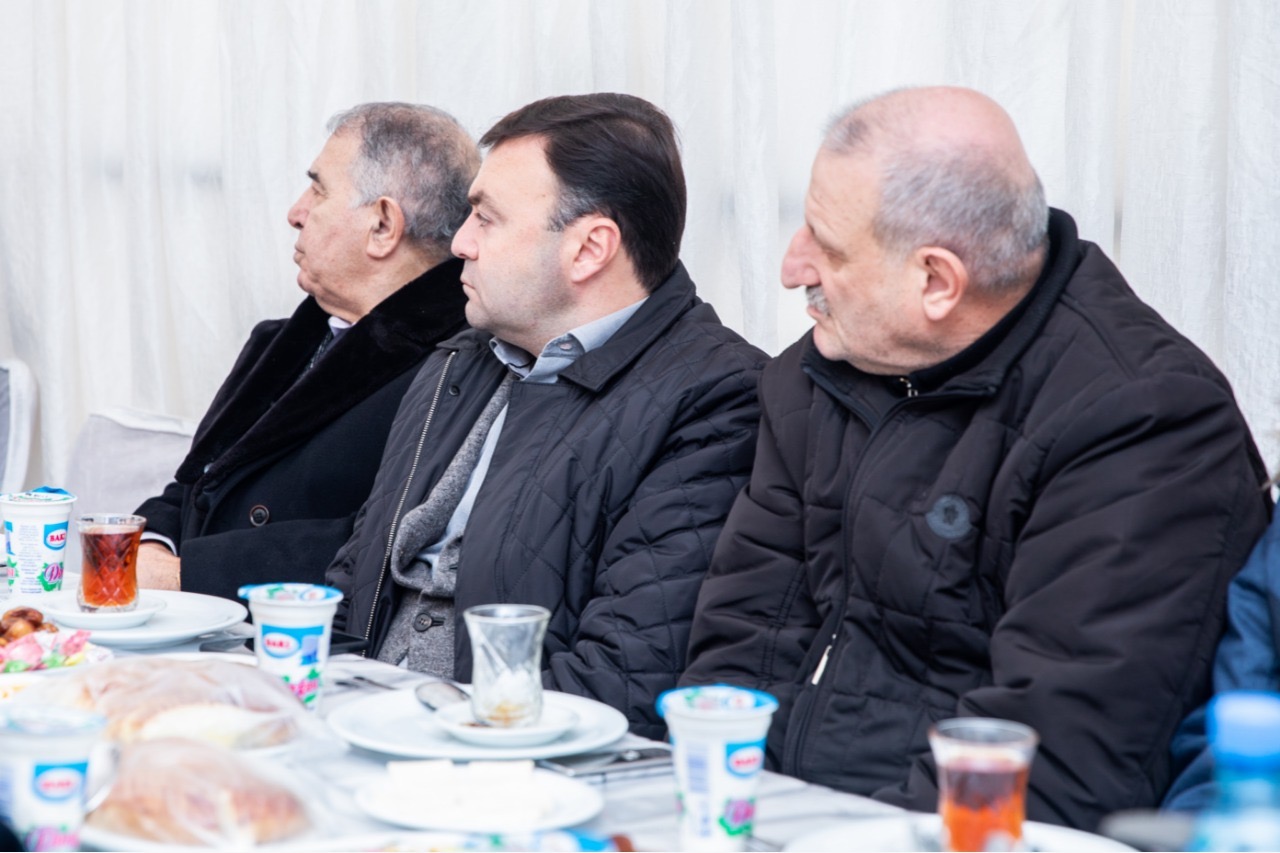 Elnur Allahverdiyev 20 Yanvar şəhidlərinin anım mərasimində iştirak edib-