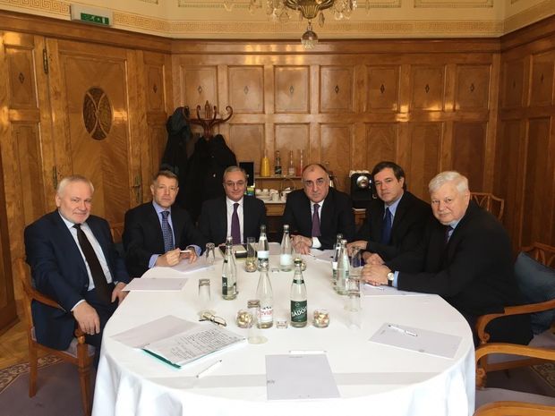 Məmmədyarov və Mnatsakanyan arasında görüş başladı – FOTO