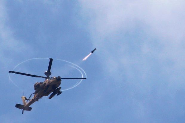 İsrail helikopterləri Suriya mövqelərinə zərbələr endirdi