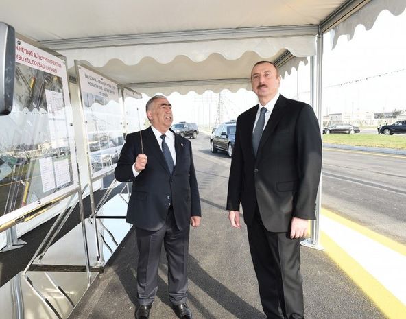 İlham Əliyev Tovuzda avtomobil yolunun yenidənqurmadan sonra açılışında