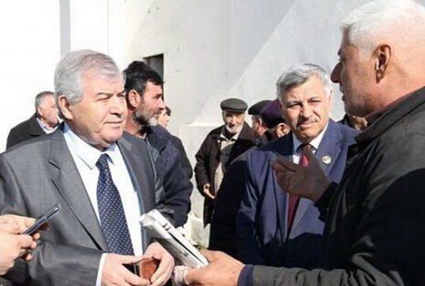 Sabir Rüstəmxanlı Neftçalada aztəminatlı ailələrə yardım edib