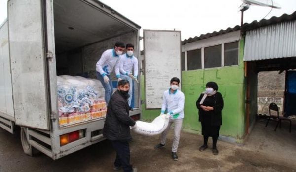 İcra başçısı və “Carçıoğlu GROUP” Qazaxın sərhəddə yerləşən kəndlərinə yardım etdilər -FOTOLAR